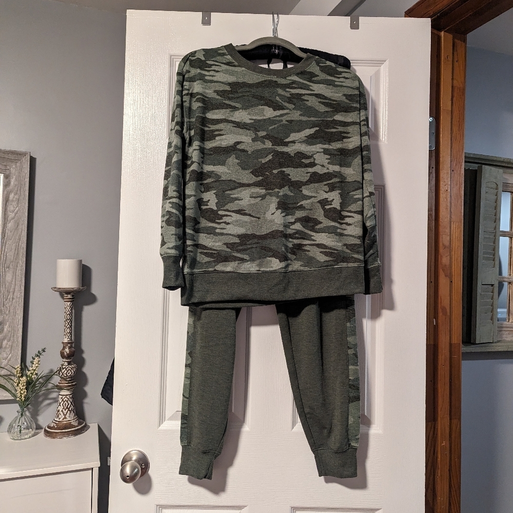 Splendid pajama set size XS